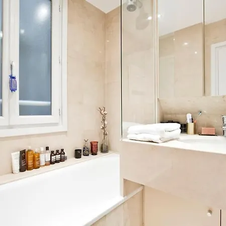 شقة De Luxe 1 Tour Eiffel Avec Balcon