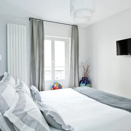 De Luxe 1 Tour Eiffel Avec Balcon باريس