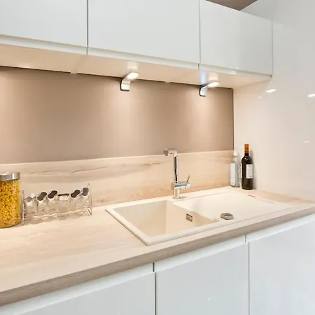 De Luxe 1 Tour Eiffel Avec Balcon باريس